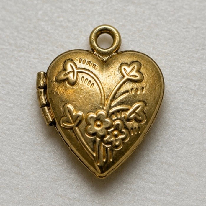 Charms - Gold Locket Heart